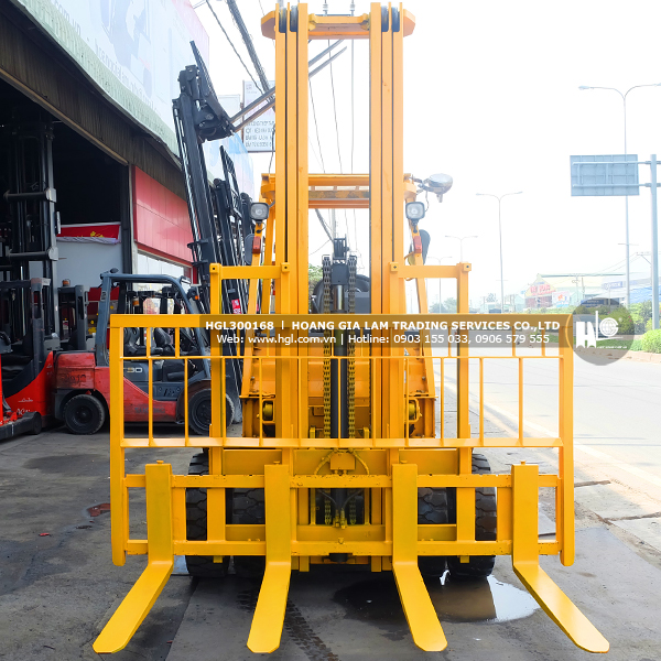 xe-nang-nissan-3-tan-UGL02A30W-168-p1