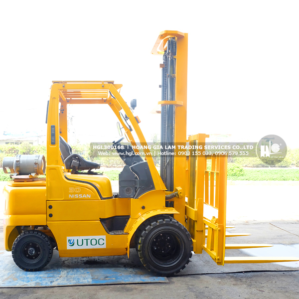 xe-nang-nissan-3-tan-UGL02A30W-168-p3