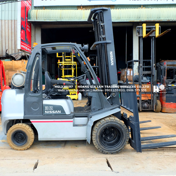 xe-nang-nissan-UG1D2A32LQ-197-p4