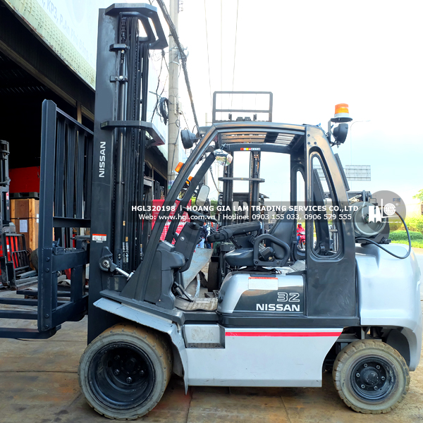 xe-nang-nissan-UG1D2A32LQ-198-p1