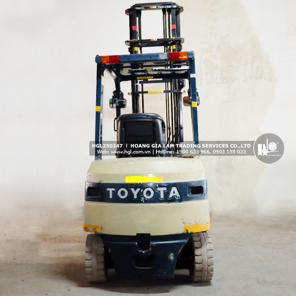 xe-nang-TOYOTA-7FB25-247-hgl2