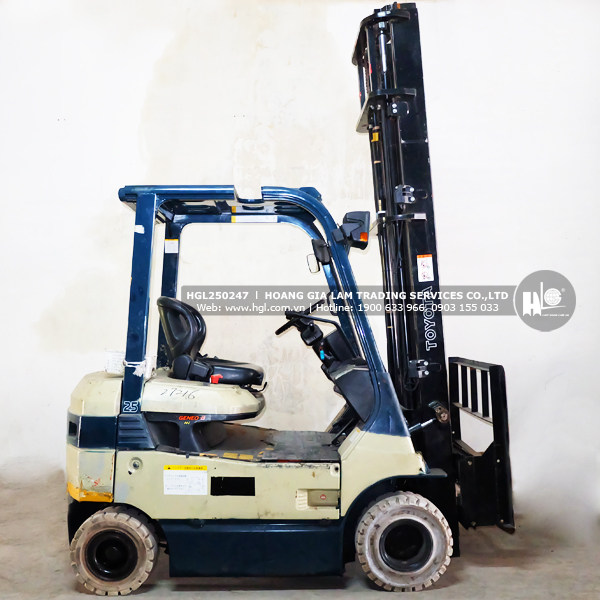 xe-nang-TOYOTA-7FB25-247-hgl4