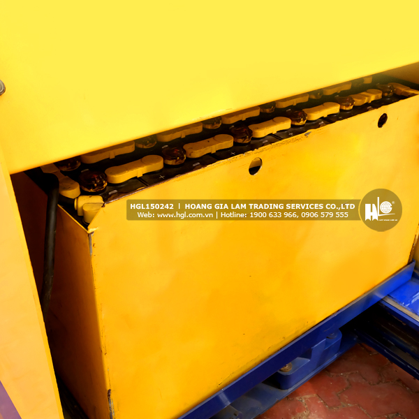 xe-nang-komatsu-1.5tan-FB15RL-11-242-hgl-5