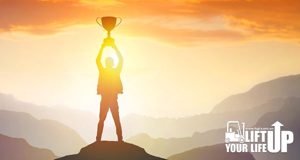 Làm bạn với những người tích cực là cách tốt nhất để thăng hạng giàu sang!